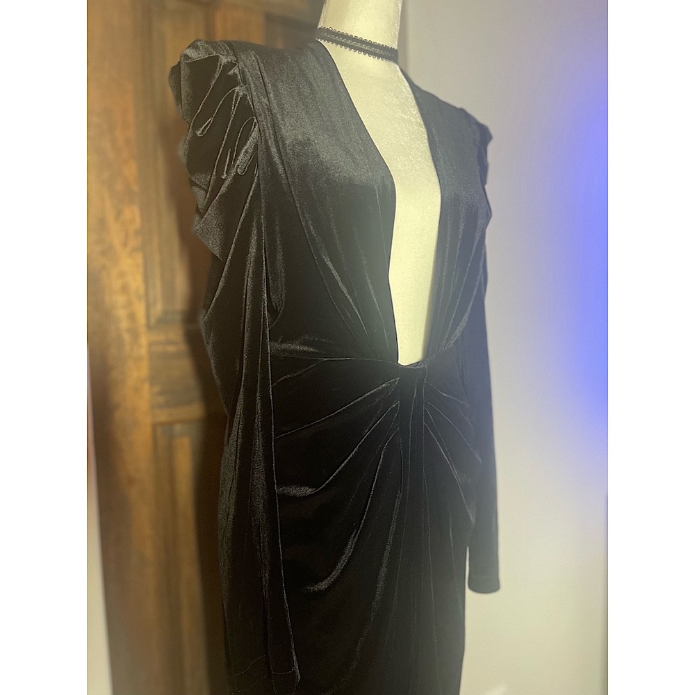 Black Low-V Elvira Long Sleeved Dress